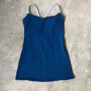 Lululemon size 2 sapphire yoga top